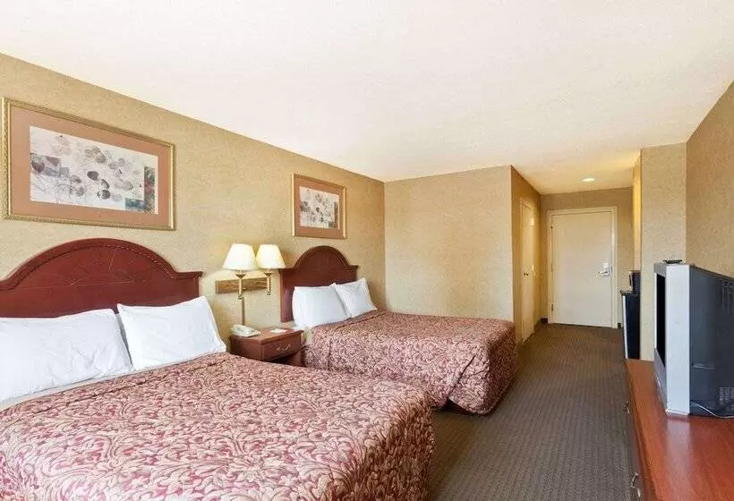 ホテル Days Inn & Suites By Wyndham Wynne