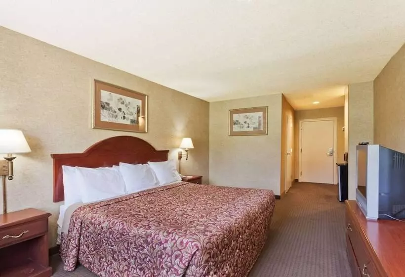 ホテル Days Inn & Suites By Wyndham Wynne