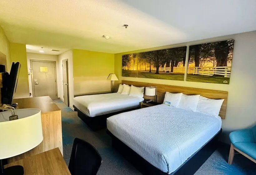 ホテル Days Inn & Suites By Wyndham Wynne