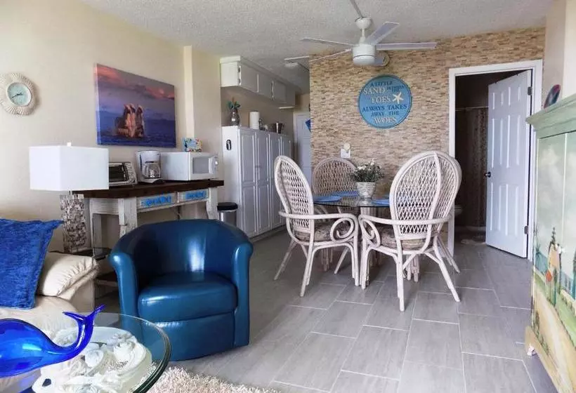 استراحتگاه Islander East Searenity