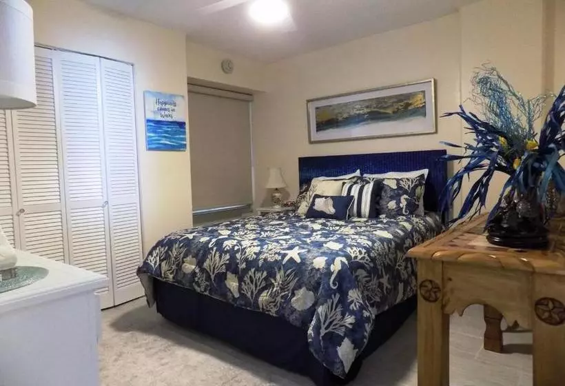 استراحتگاه Islander East Searenity