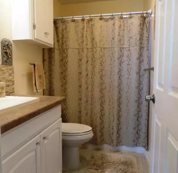 استراحتگاه Islander East Searenity