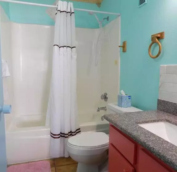 استراحتگاه Islander East Searenity