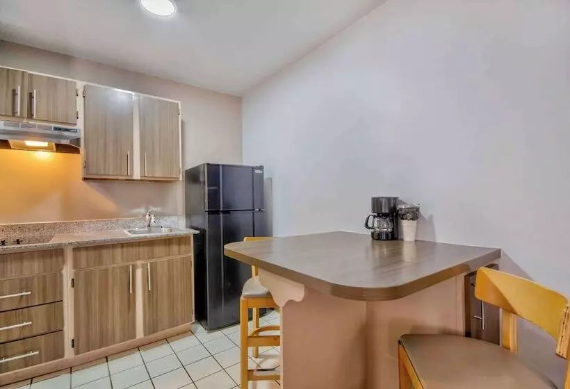 Studio 6austin, Tx  Midtown