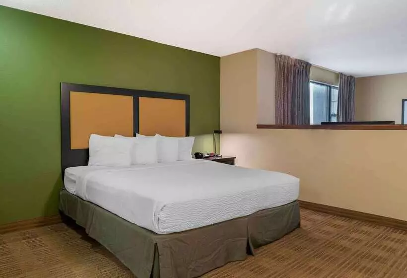 Extended Stay America Suites Detroit Metropolitan Airport