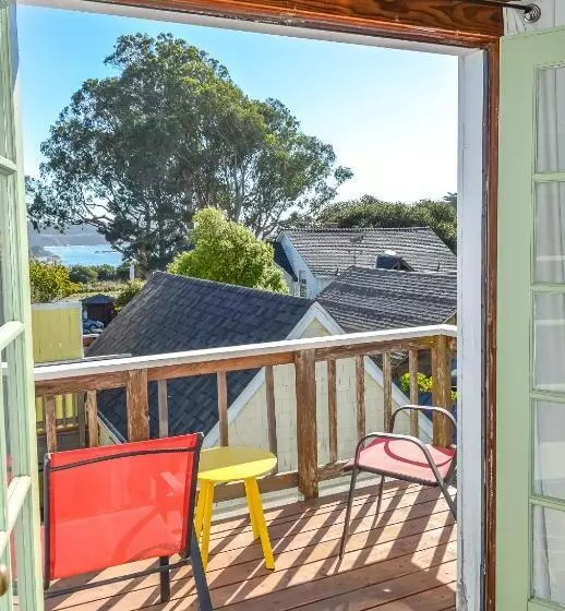 Headlands Inn Bed And Breakfast