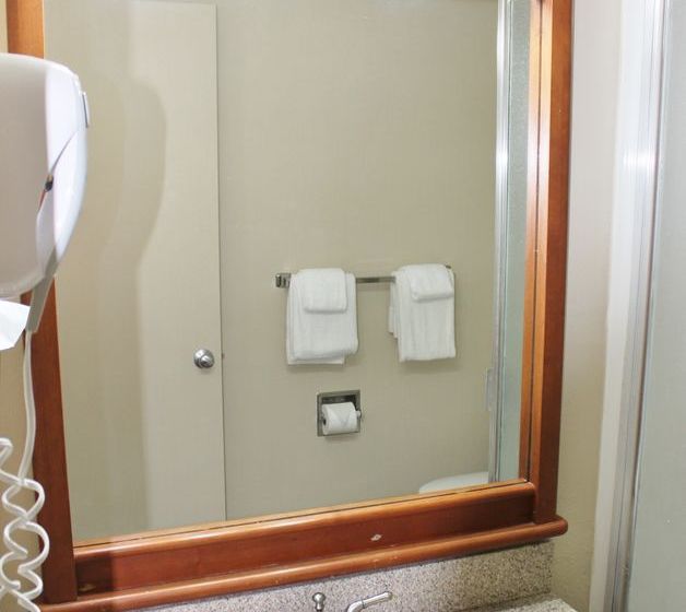 فندق Rodeway Inn & Suites