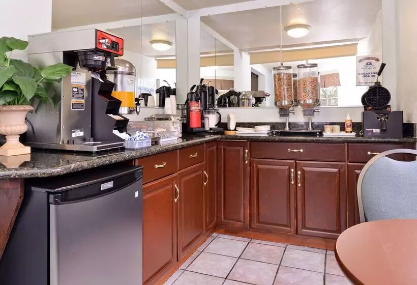 Hotel Americas Best Value Inn Eugene