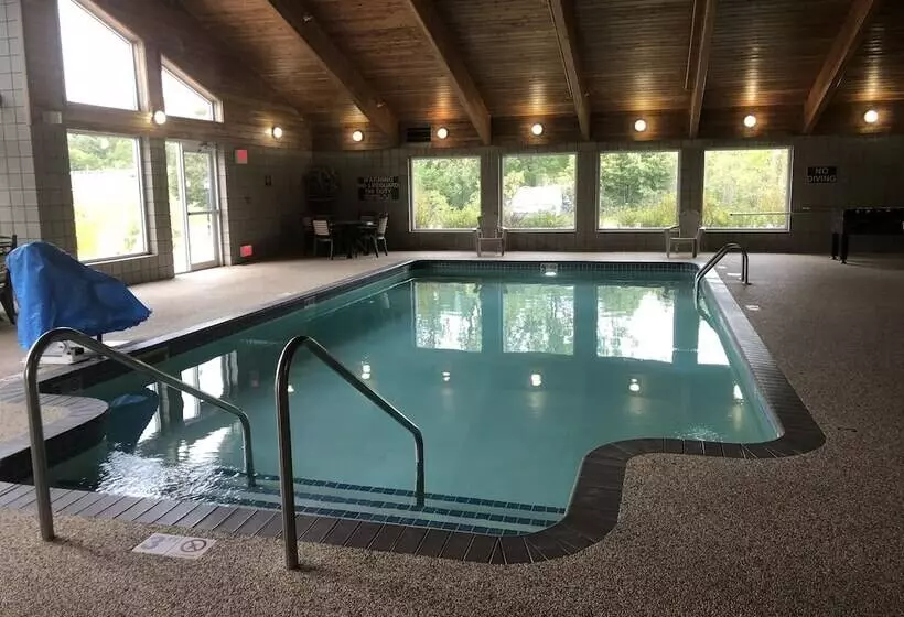 Boarders Inn And Suites By Cobblestone Hotels   Fayette