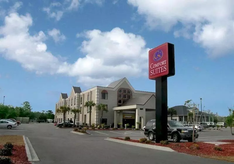 ホテル Comfort Suites Southport  Oak Island