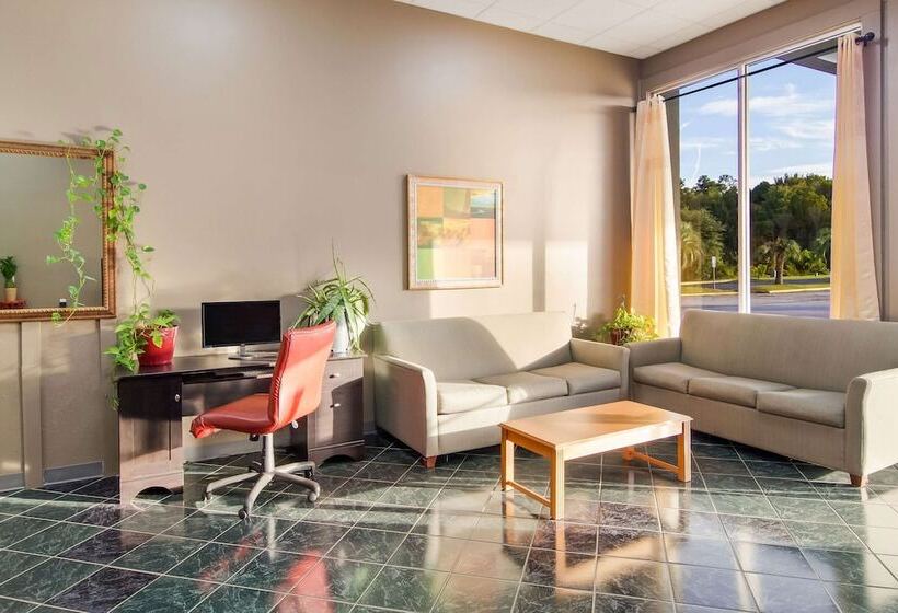 ホテル Econo Lodge