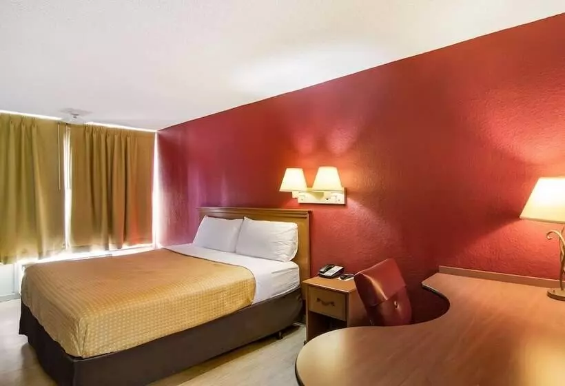 Отель Econo Lodge