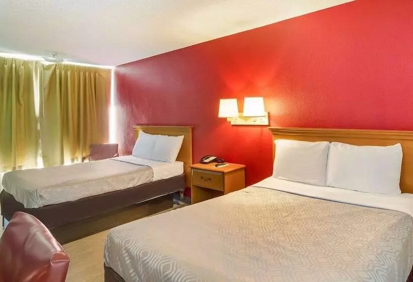 Отель Econo Lodge