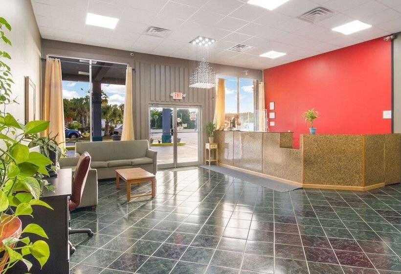 ホテル Econo Lodge