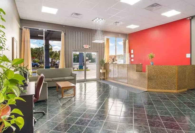 Отель Econo Lodge