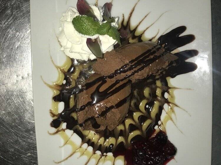 فندق Events Adlerpalast