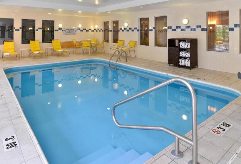 בית מלון כפרי Fairfield Inn & Suites Cleveland Avon