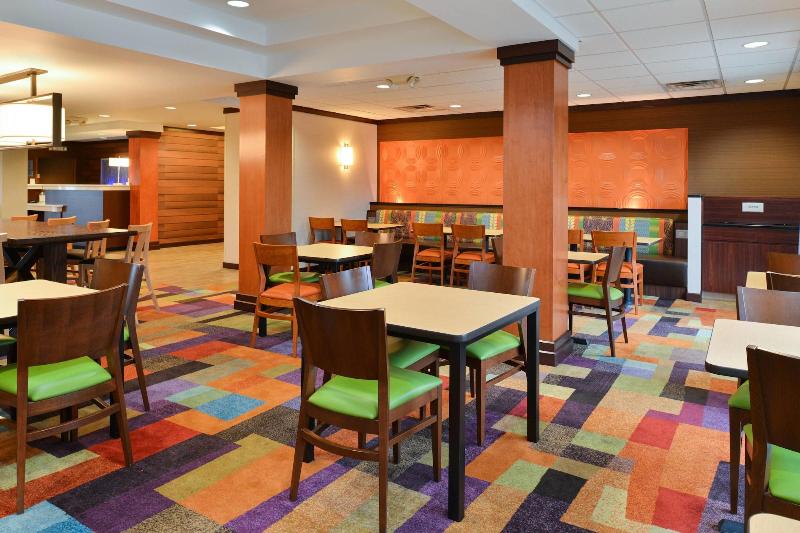 בית מלון כפרי Fairfield Inn & Suites Cleveland Avon