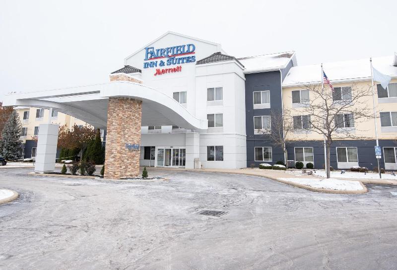 בית מלון כפרי Fairfield Inn & Suites Cleveland Avon