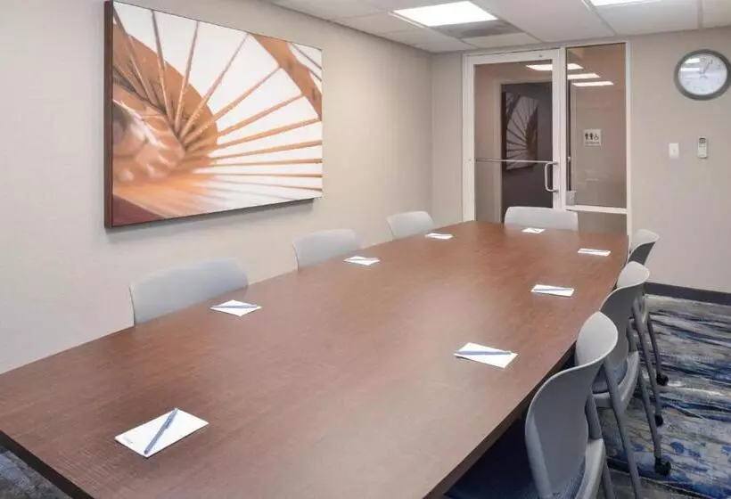 Отель Fairfield Inn & Suites By Marriott Pittsburgh New Stanton