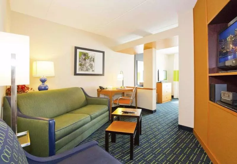 Отель Fairfield Inn & Suites By Marriott Pittsburgh New Stanton