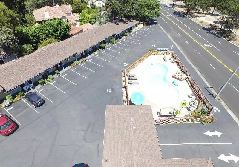 ホテル Monterey Surf Inn
