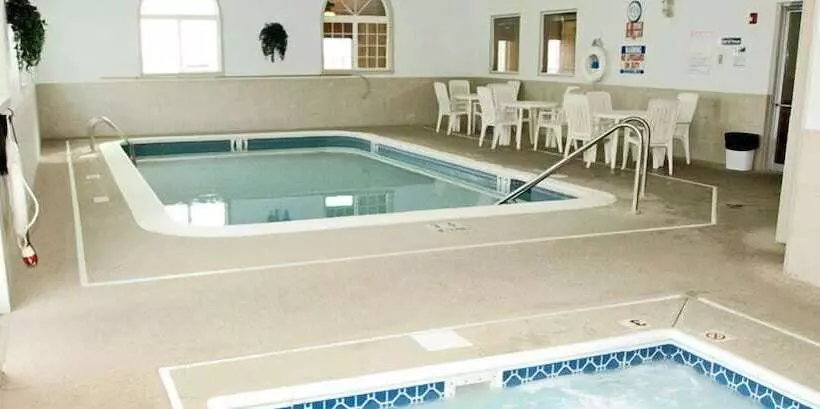 ホテル Savanna Inn & Suites