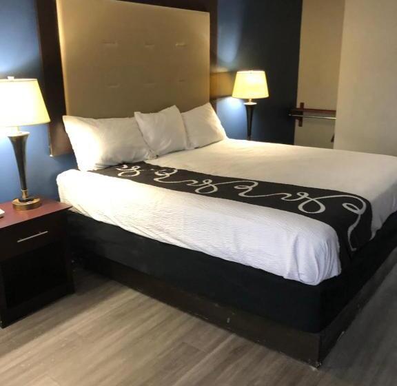 בית מלון כפרי Scottish Inns  Locust Grove