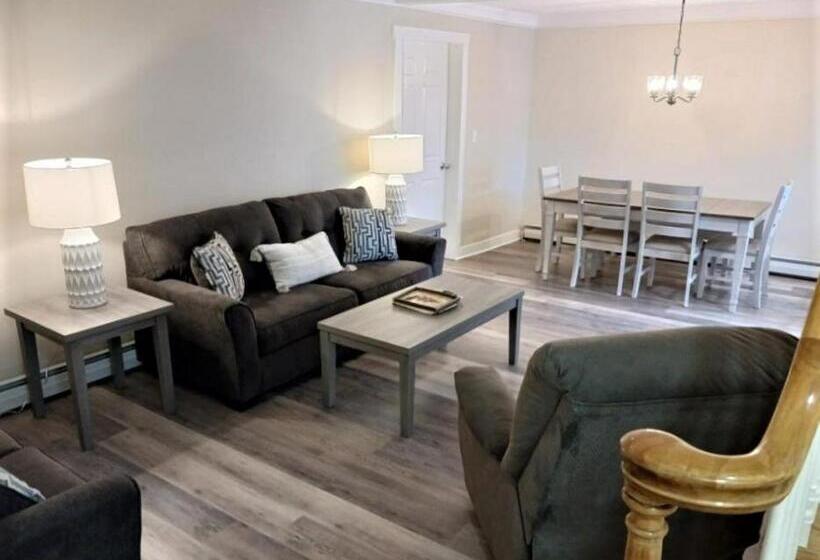 فندق Top Notch Inn