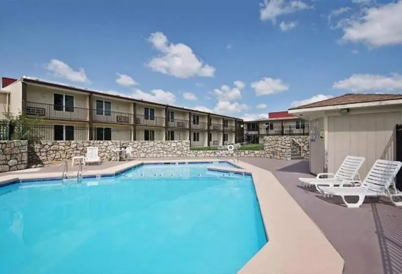 모텔 Countryside Suites Kansas City Independence I 70e Sports Complex