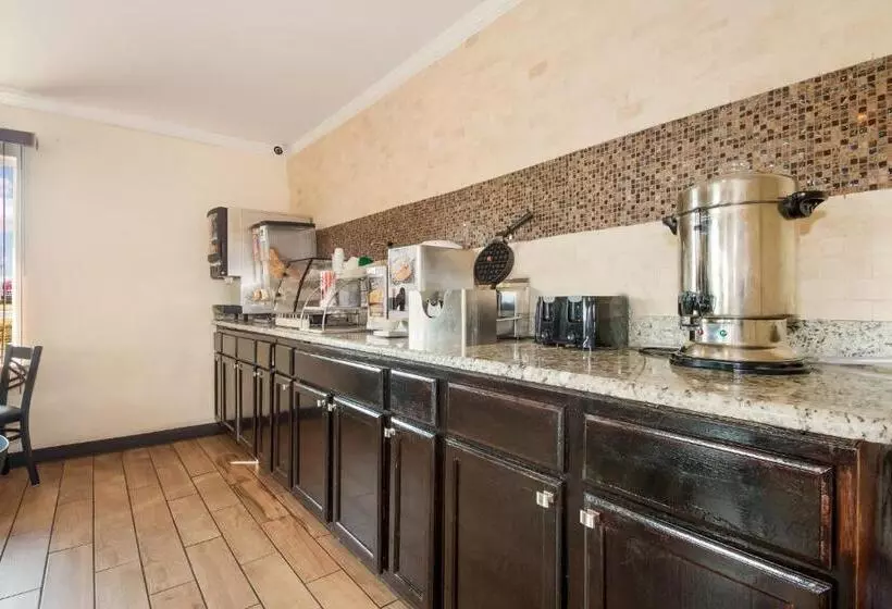 מוטל Red Roof Inn Santee