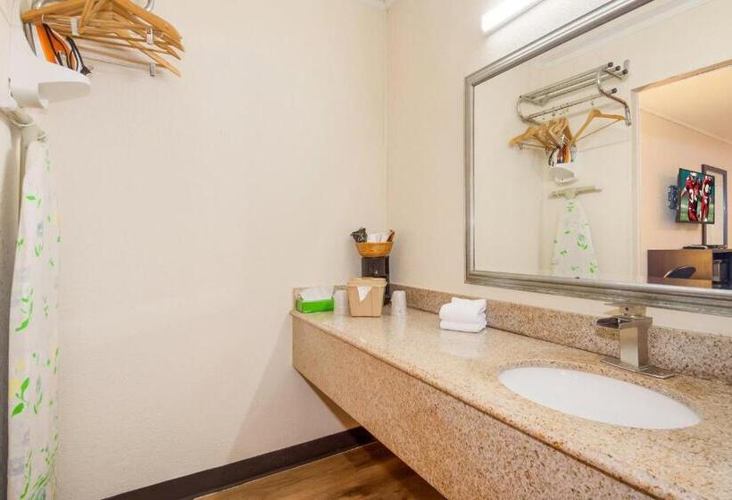 Мотель Red Roof Inn Santee