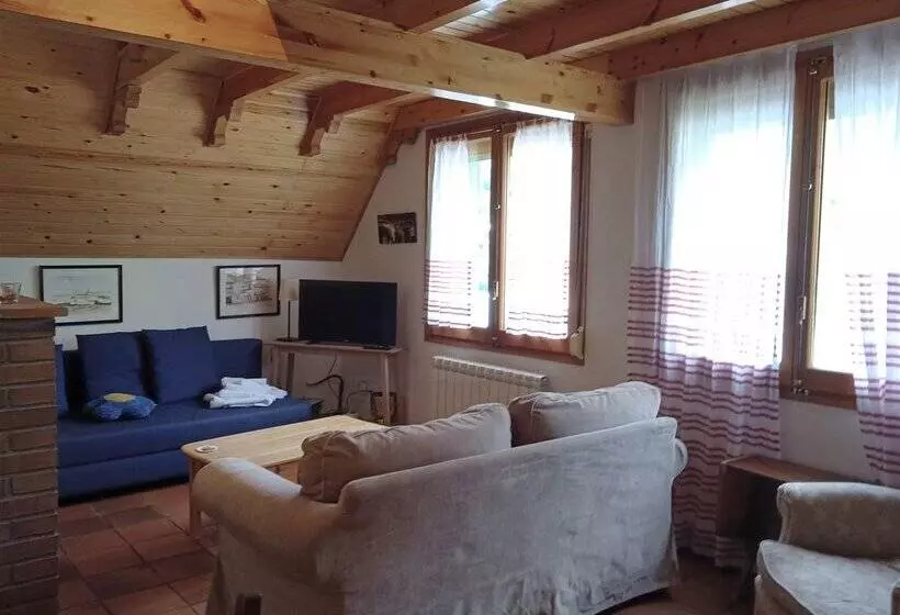 Apartamentos Escarrilla 3000