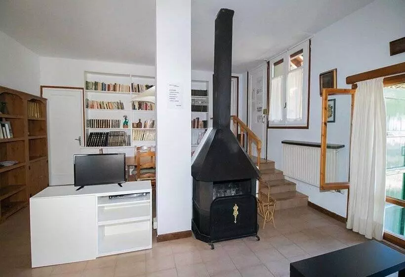 Apartamentos Escarrilla 3000