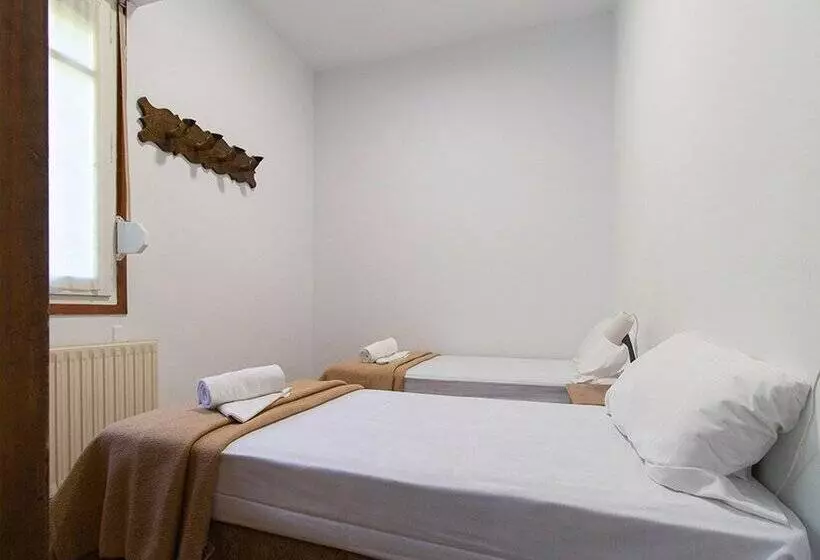 Apartamentos Escarrilla 3000