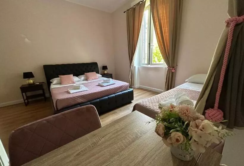 צימר Vatican Garden House