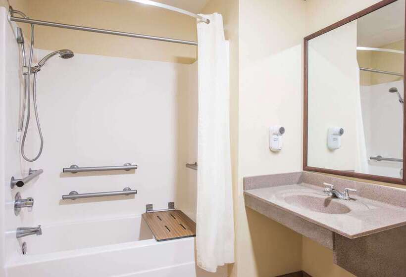 Отель Days Inn By Wyndham Abbeville