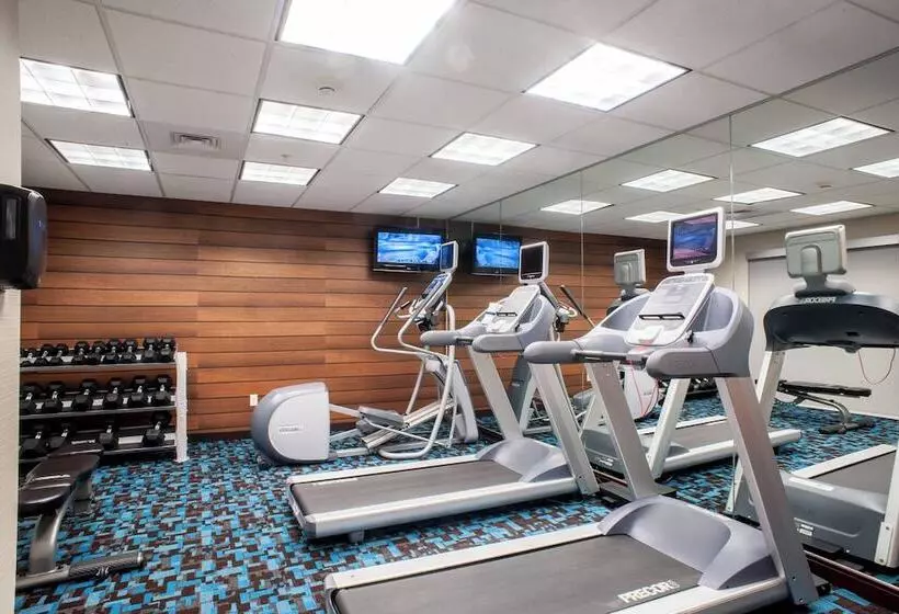 Отель Fairfield Inn & Suites Clovis