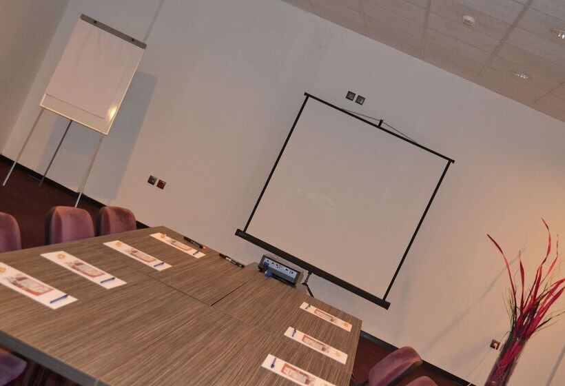 Hotel Phoenicia Express