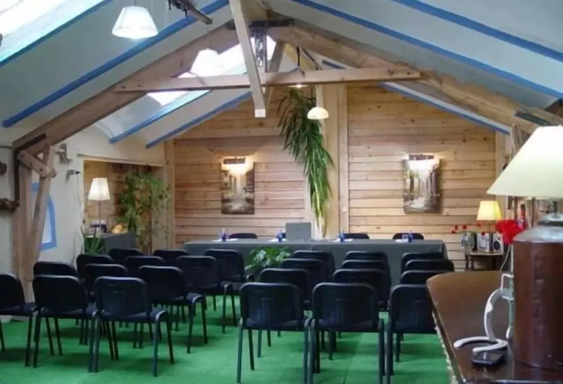 هتل روستایی Hospedium Hacienda Las Cavas