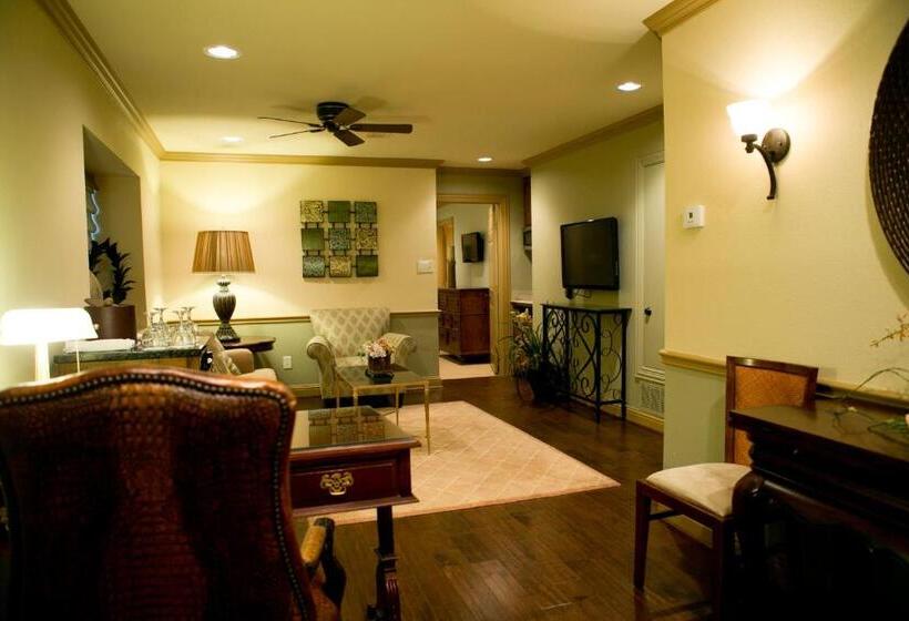 هتل The Sanford House Inn & Spa