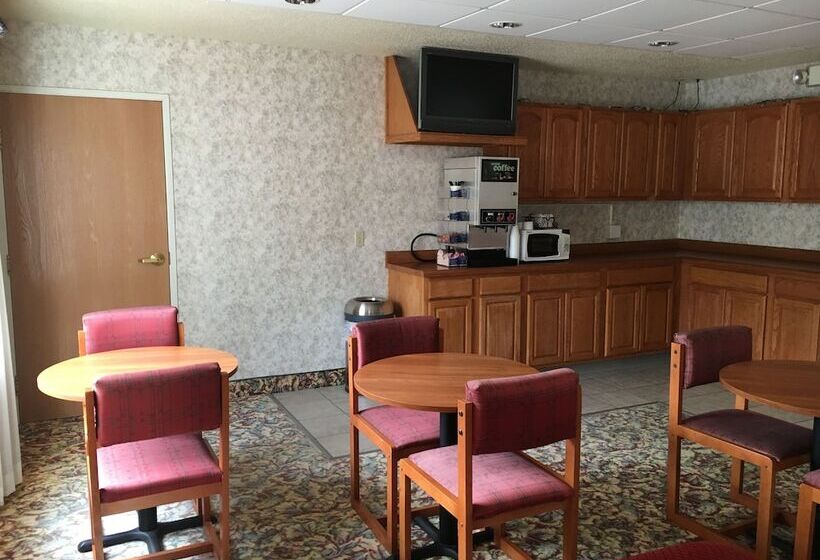 Мотель Budget Host Inn