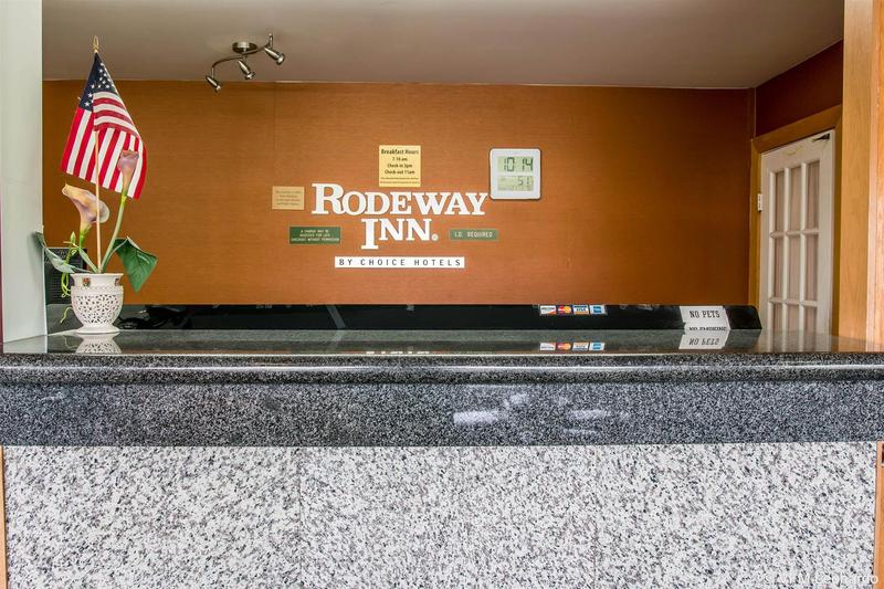 모텔 Rodeway Inn