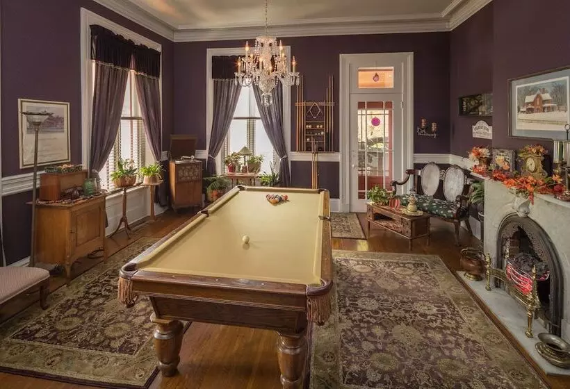 The Steamboat House Bed & Breakfast