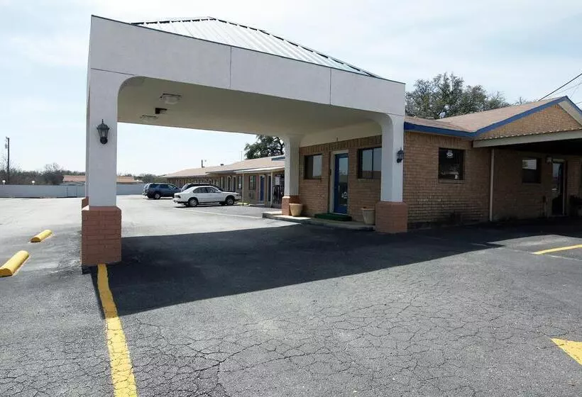 호텔 Americas Best Value Inn Comanche