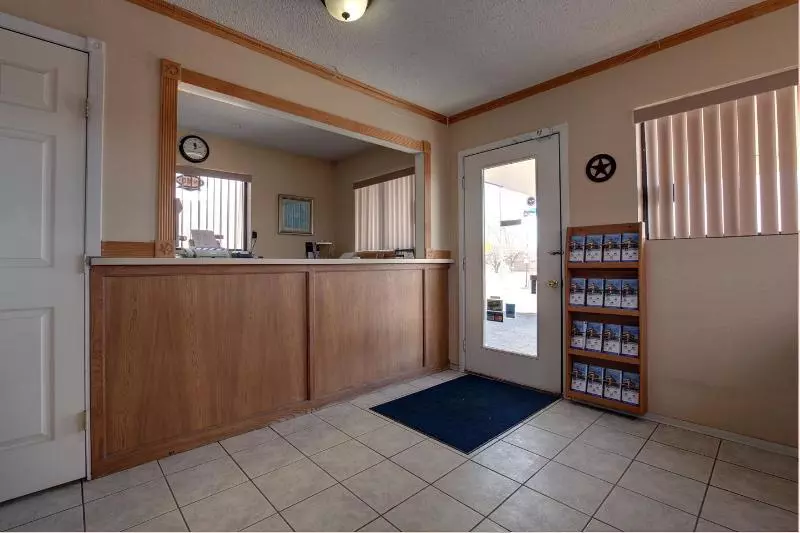 호텔 Americas Best Value Inn Comanche