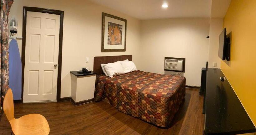 Отель Budget Inn