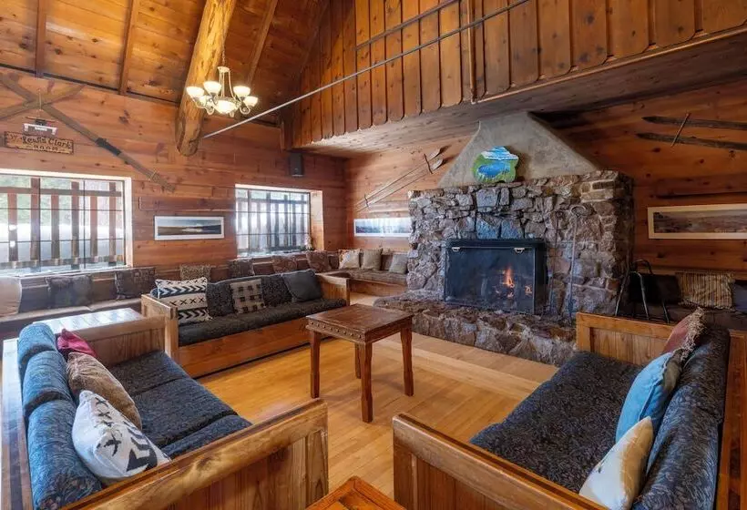 酒店 Clair Tappaan Lodge 