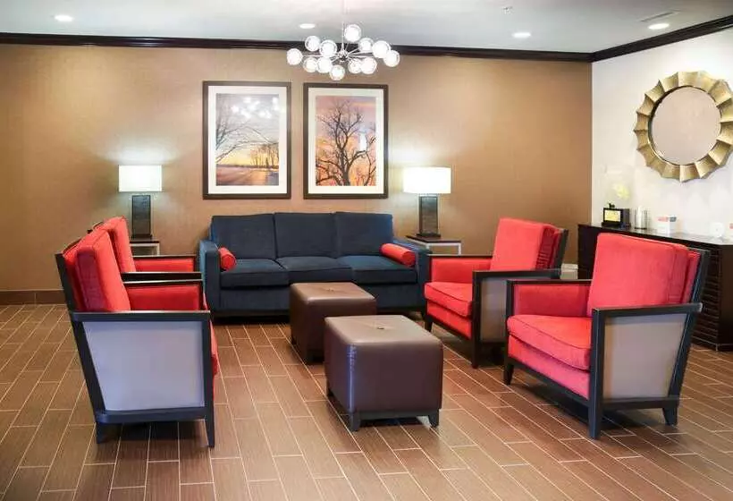酒店 Comfort Inn & Suites Grinnell Near I80