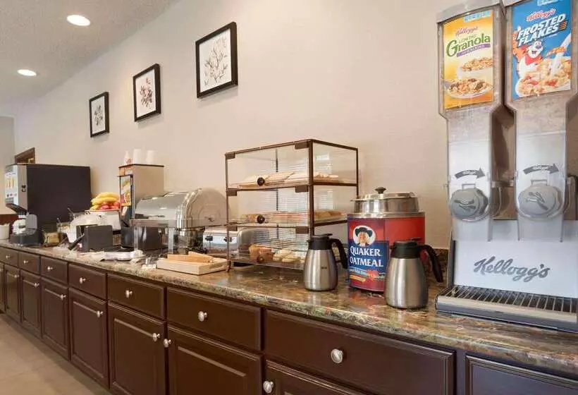 Отель Country Inn & Suites By Radisson, Norman Near University